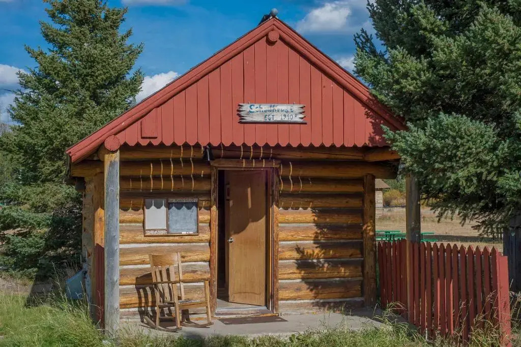 Silver Gate Lodging