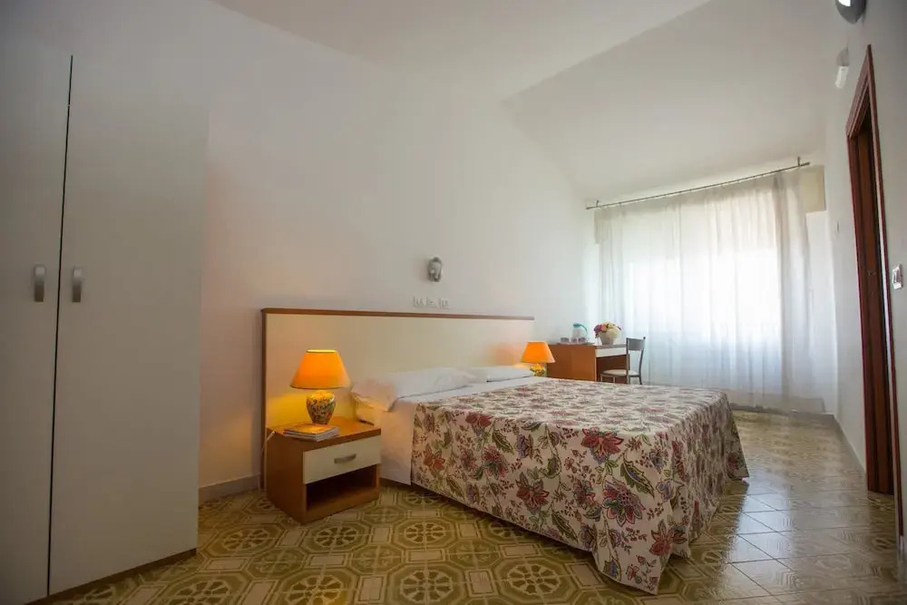 Vesuvian Inn