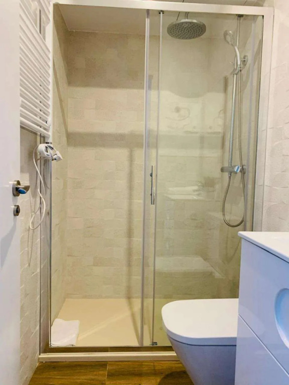 Bernabeu/ C.Universitaria Apartments