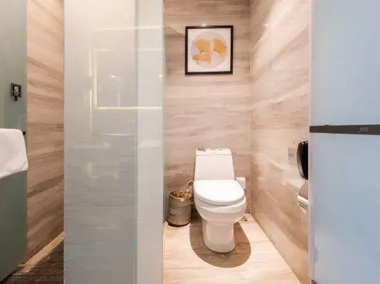 Charm City Kai Guan Hotel (Chengdu West Railway Station Qingyang Wanda)