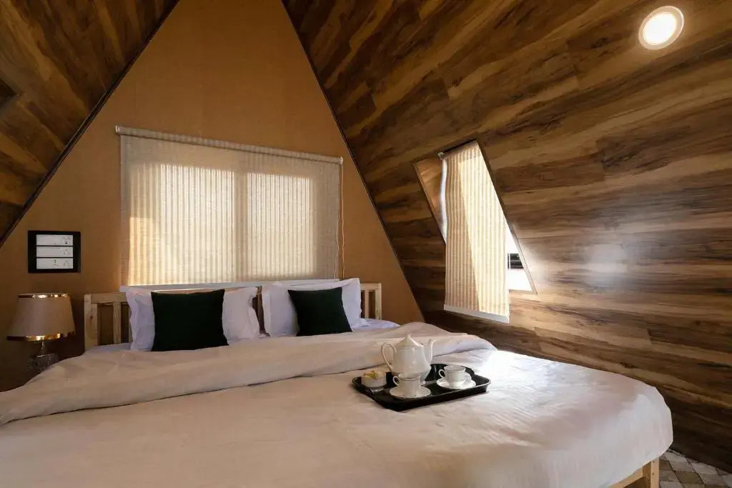 StayVista at The Loft - A-Frame Structure, English Interiors, Bonfire