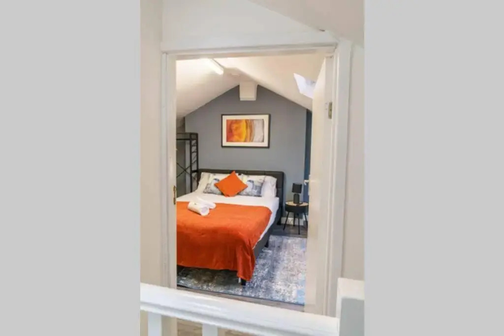 Industrial Lodge Bolton by Prime Stay