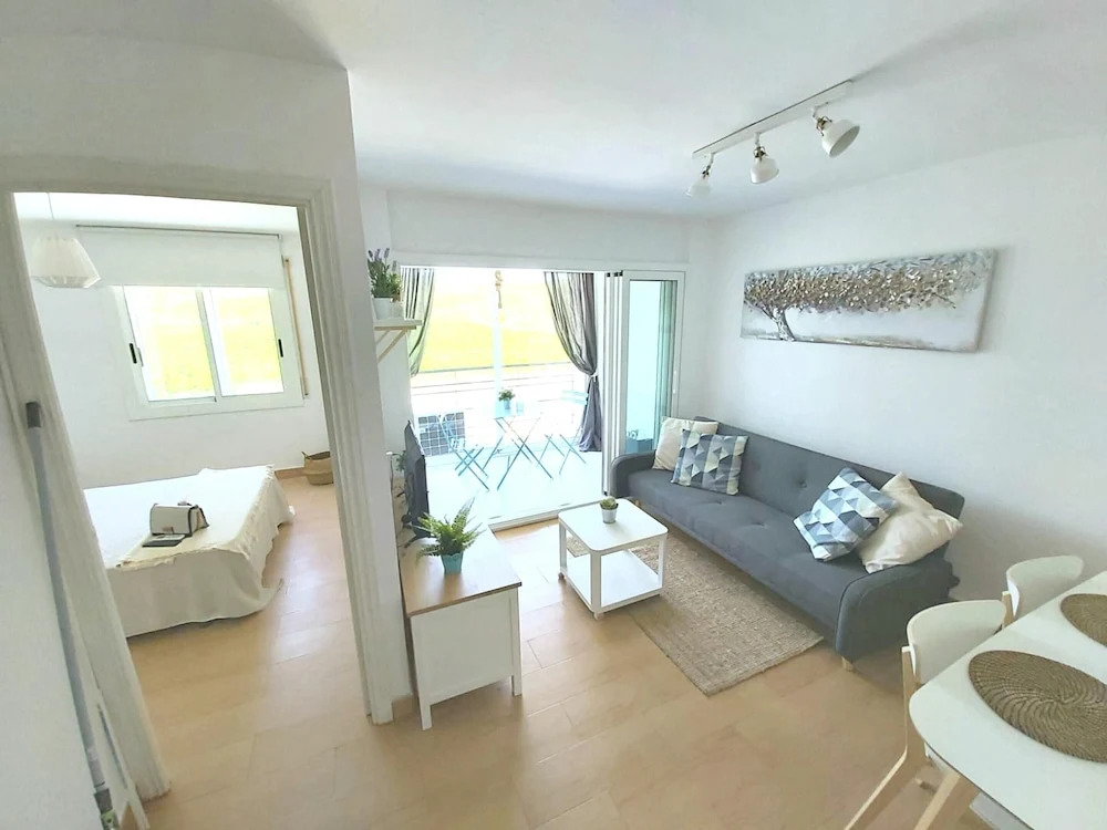 Apartment With one Bedroom in Francàs, With Wonderful Mountain View - Near the Beach
