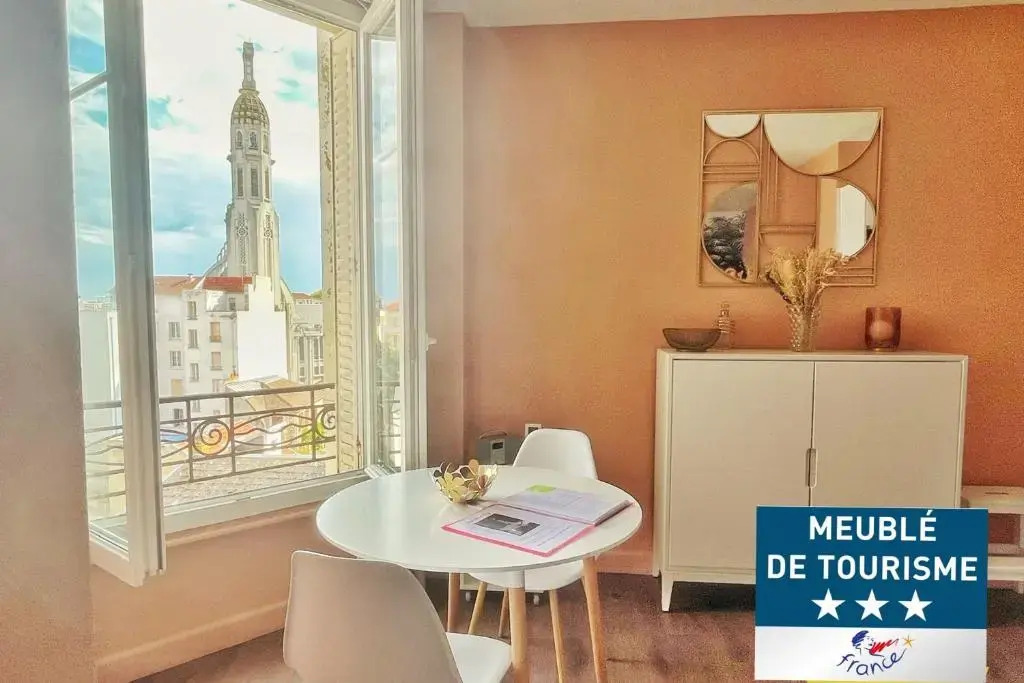 Le Centre, spacieux et cosy T2 avec vue, au calme
