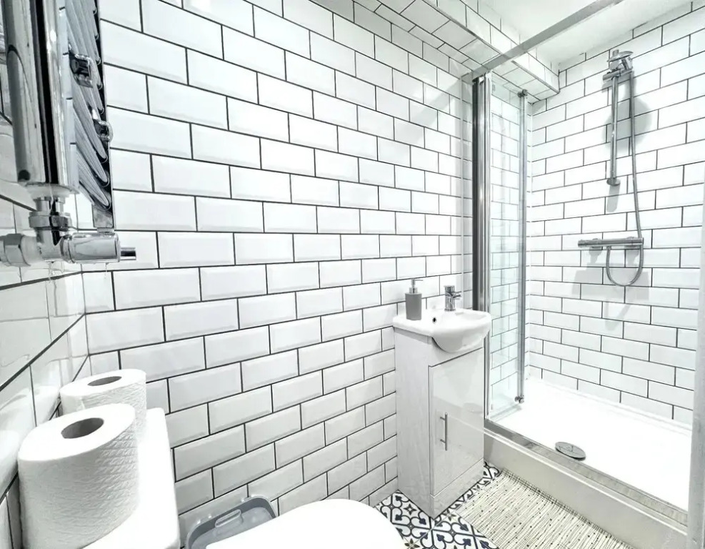 Housesleeps10-5bed- Citystay-parking-tv