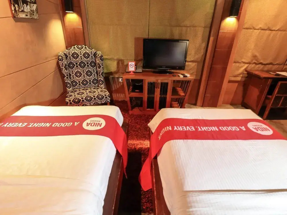 Nida Rooms Khlong Toei le Metro