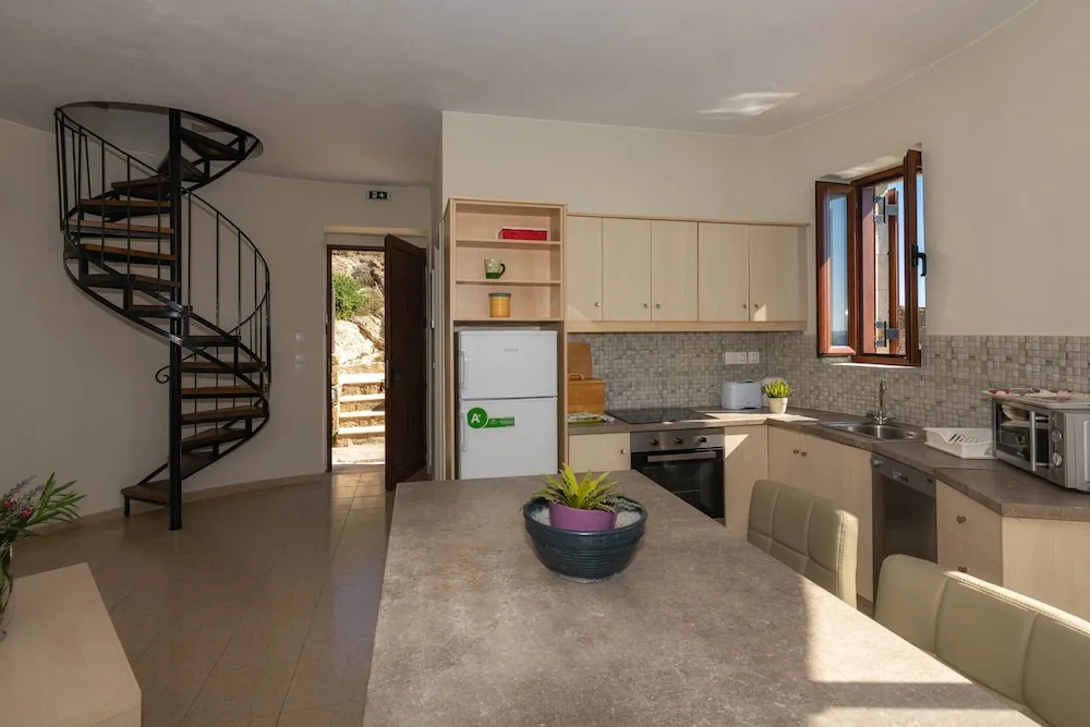 Armonia Seaside Villas