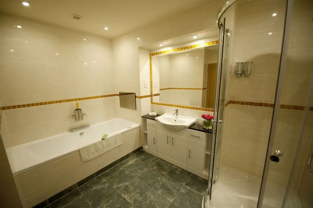 Batch Country House