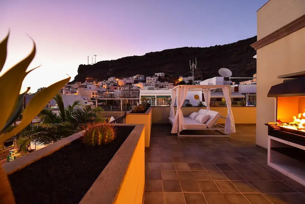 Luxury Penthouse With Terrace Mogan VII