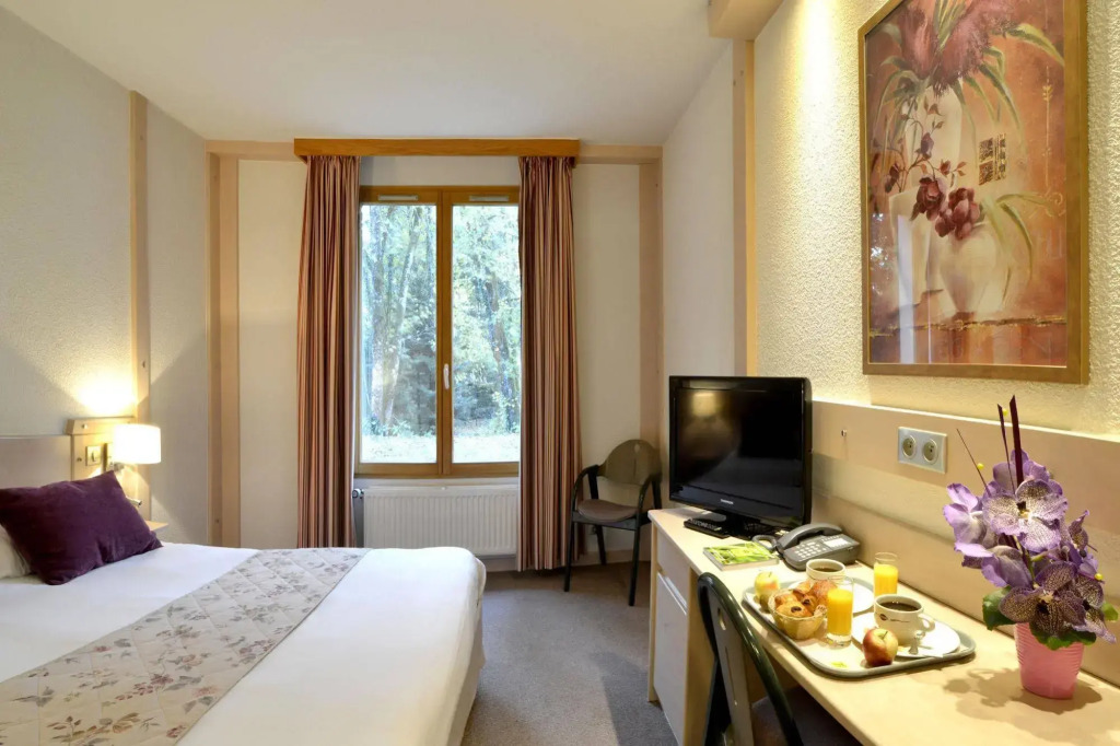 Logis Hôtel Le Bois Dormant-Hôtel Restaurant & Spa