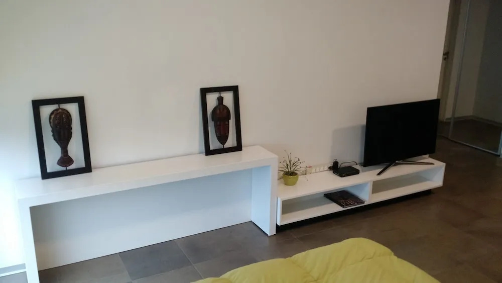 CONCORD PILAR"313 Almendros"50m2 en Suite -living y dormitorio- de 1 a 4 huéspedes