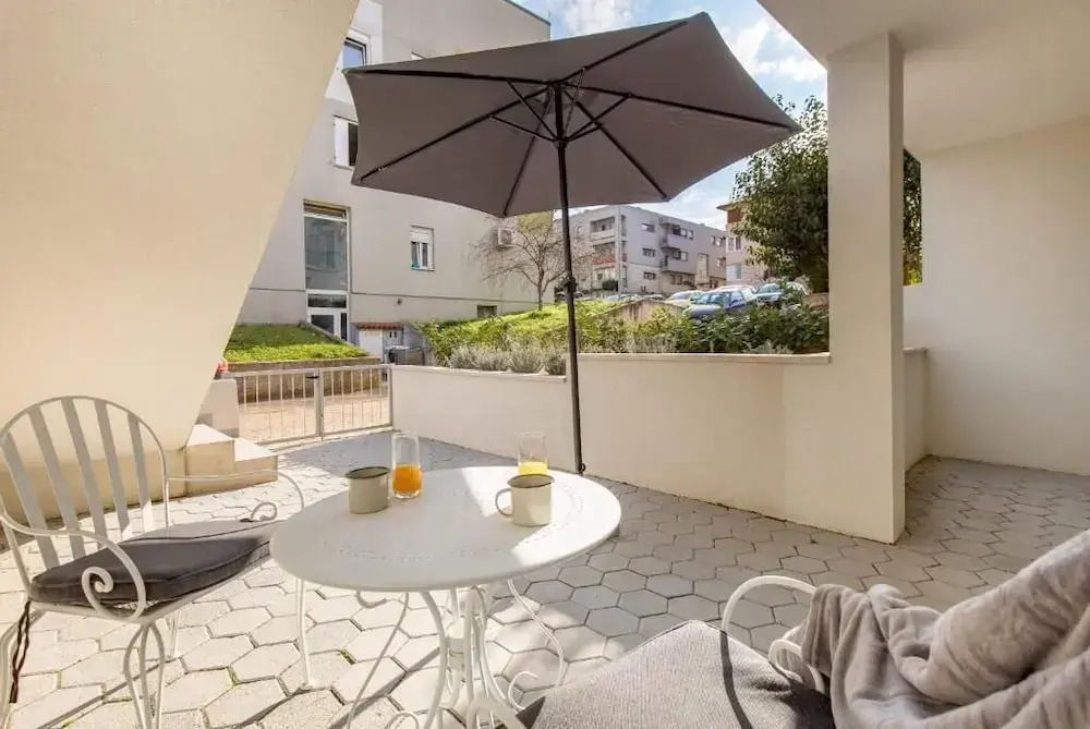 Apartments Bako