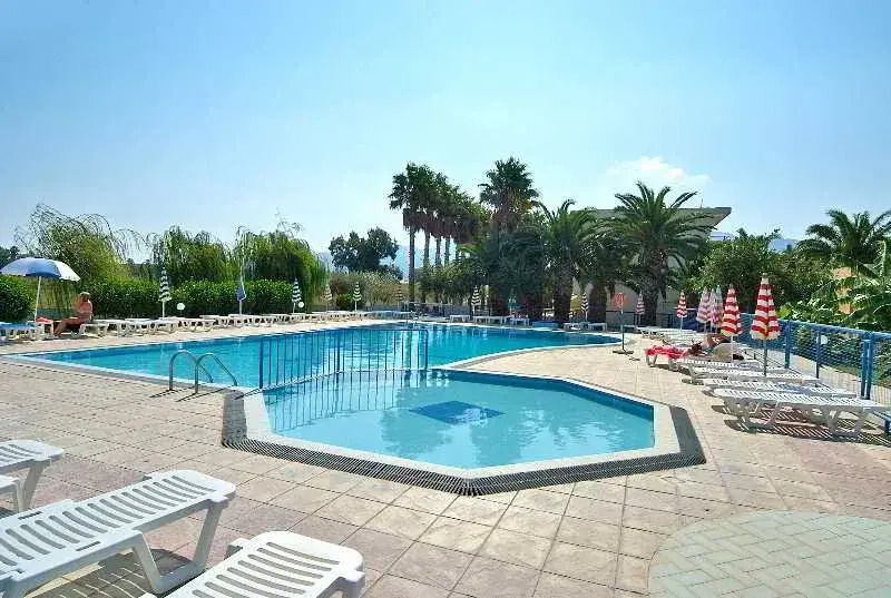 Oasis Hotel