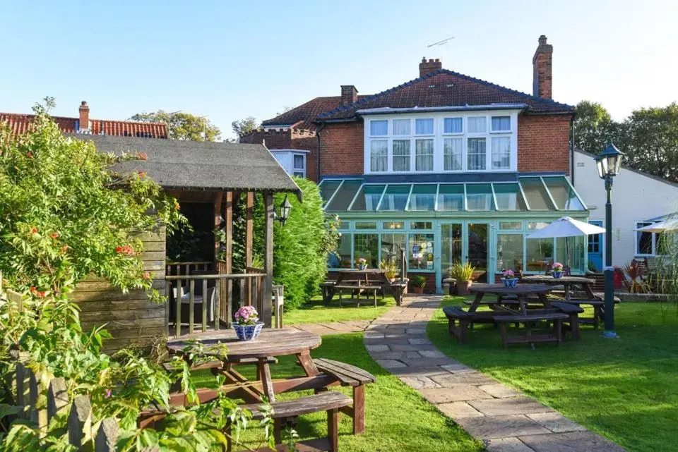 The Lawns Hotel