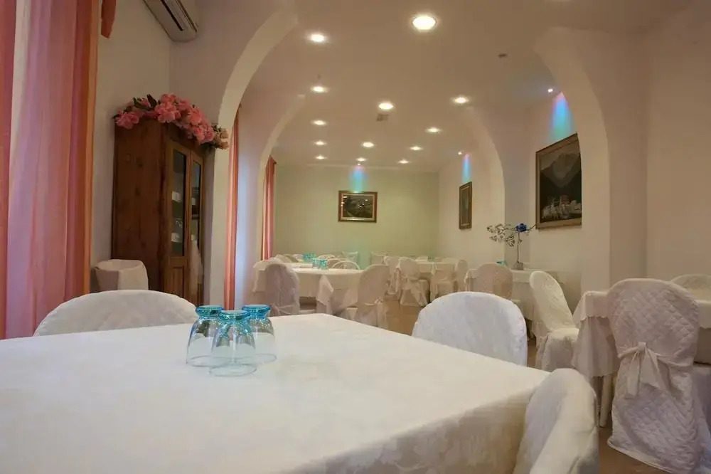 Hotel Ristorante Grappolo D'Oro