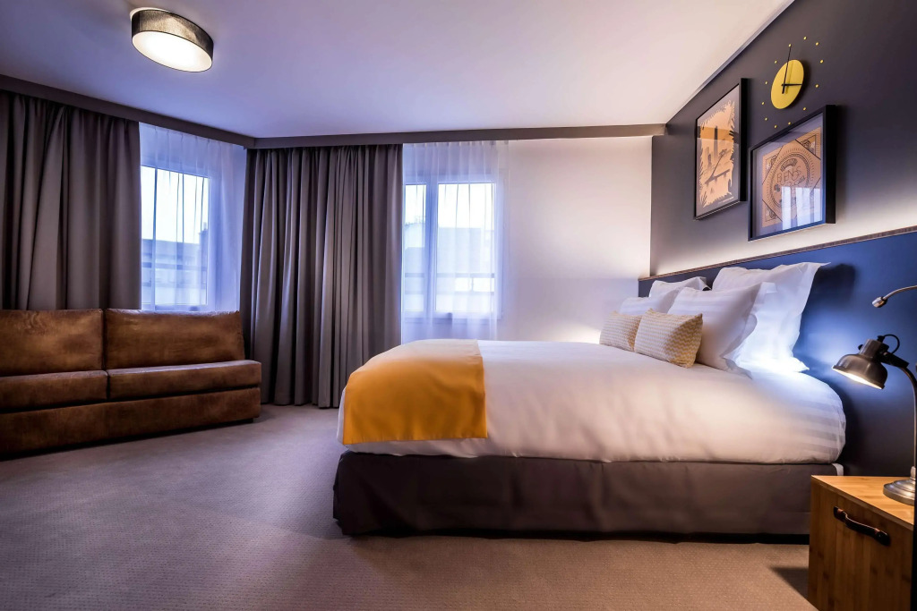 Best Western Plus Suitcase Paris La Défense