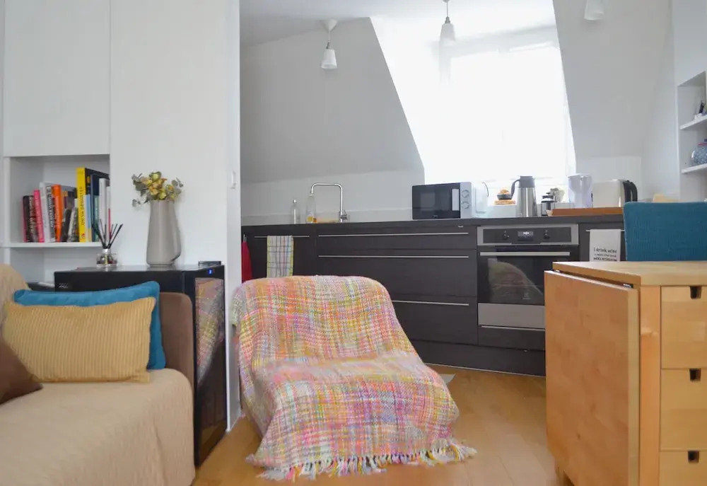 Top Floor Flat Near Bastille
