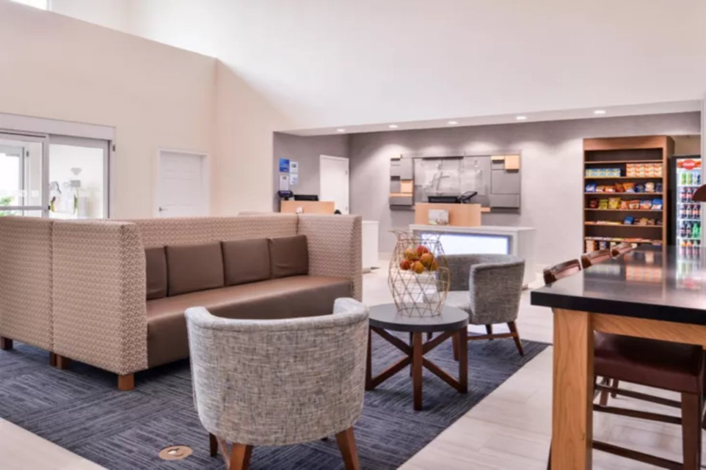 Holiday Inn Express Tampa N I-75 - University Area by IHG