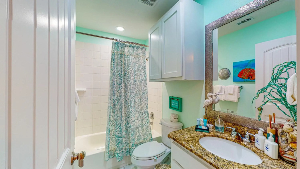 TC501 Townhome Close to Beach, Shared Pool