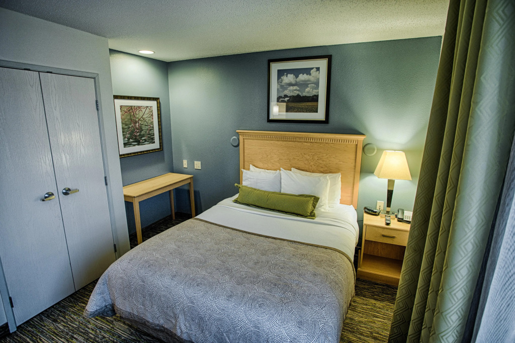 Candlewood Suites Fargo-North Dakota State University by IHG