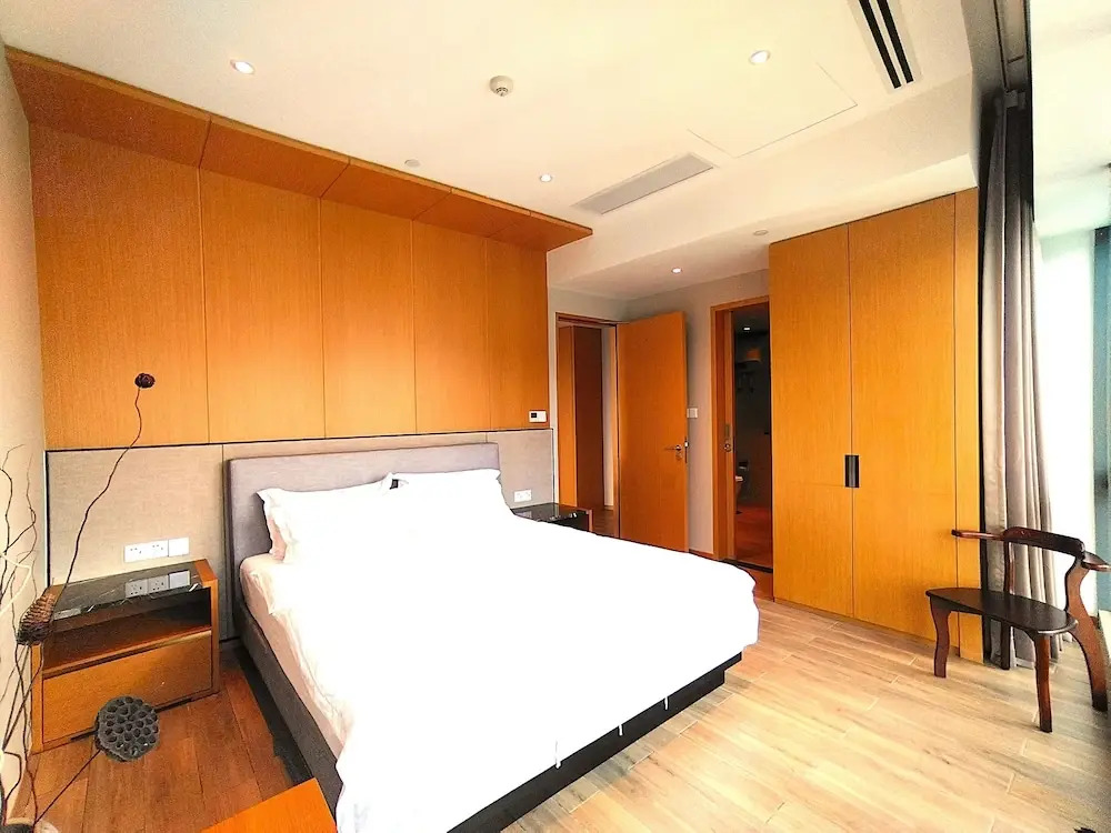 Interact China Fine Condo - Novotown