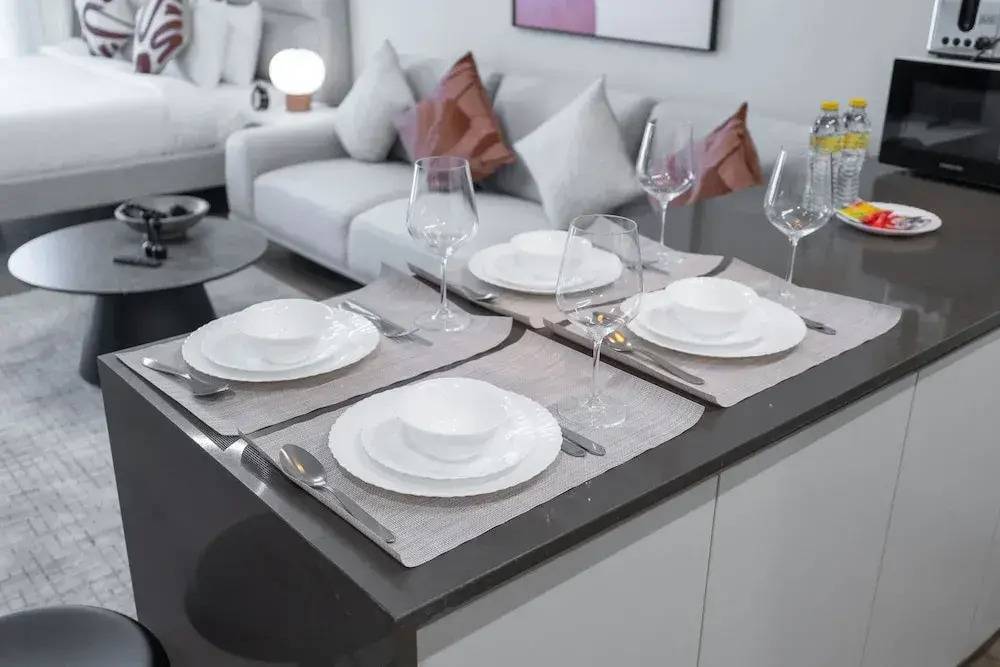 Peaceful Studio Flat That Sleeps 2 in Jumeirah Village Circle