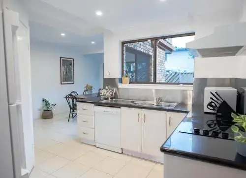 Byron Bay Accom Unit 4 63 Shirley Street, Byron Bay- Mango Tree