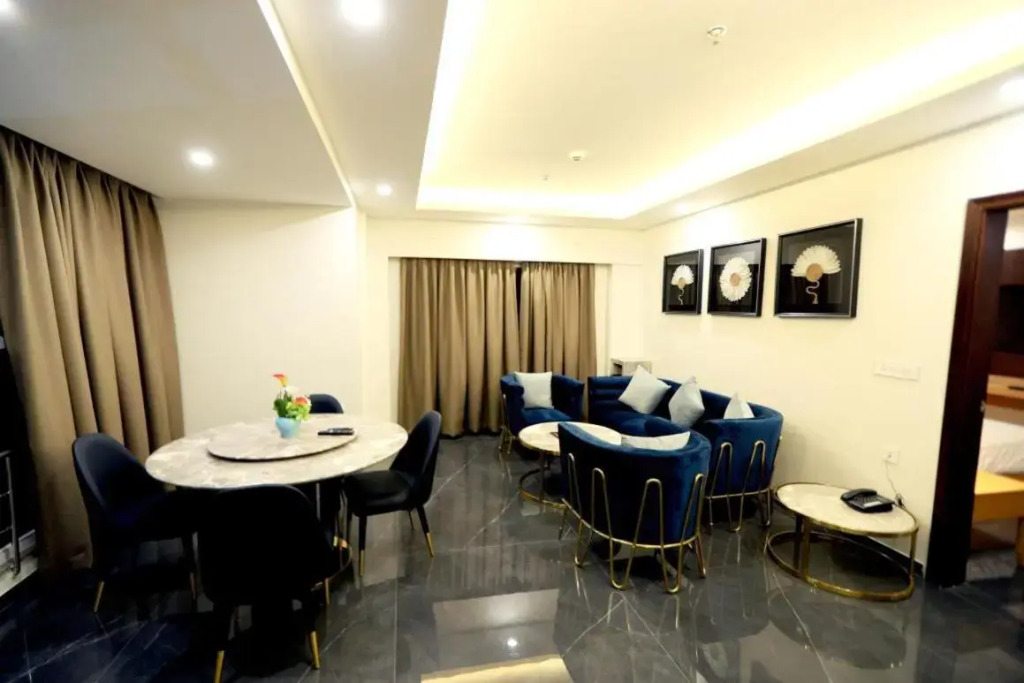 Apricot Hotel Ahmedabad