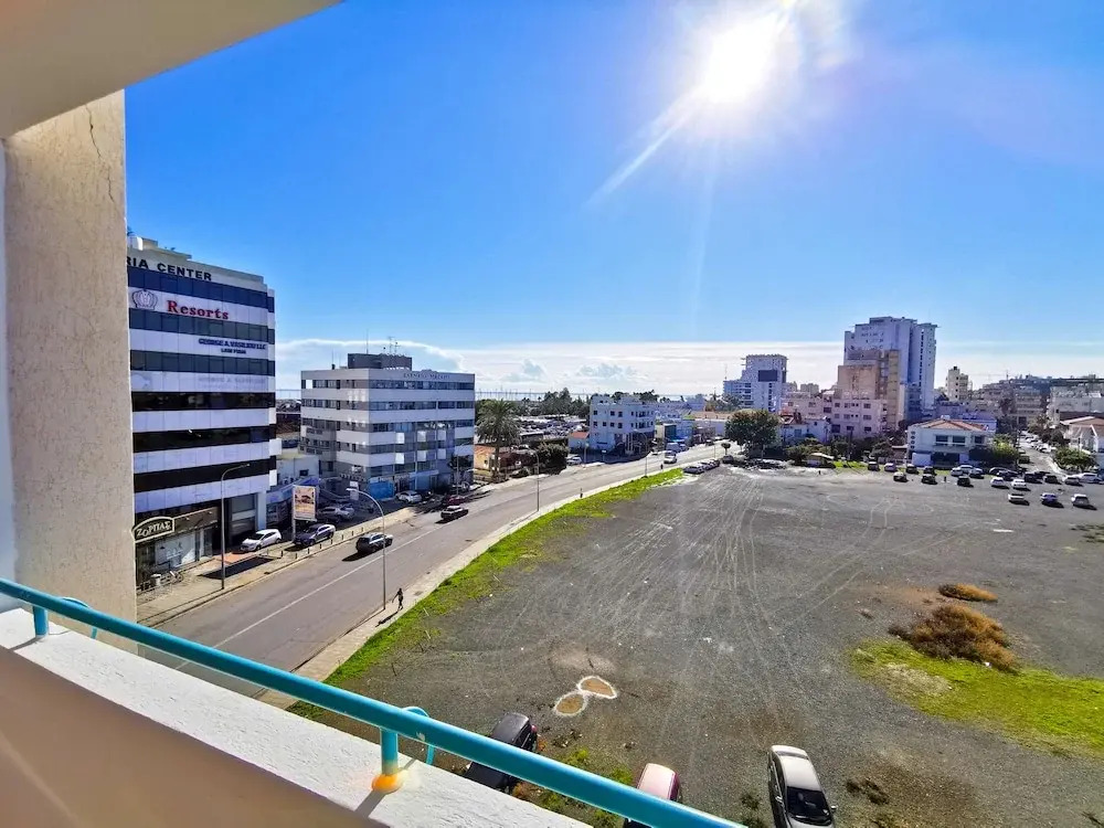 Off Course Seaview Apartment