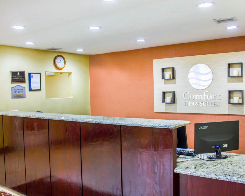 Travelodge by Wyndham Ozone Park