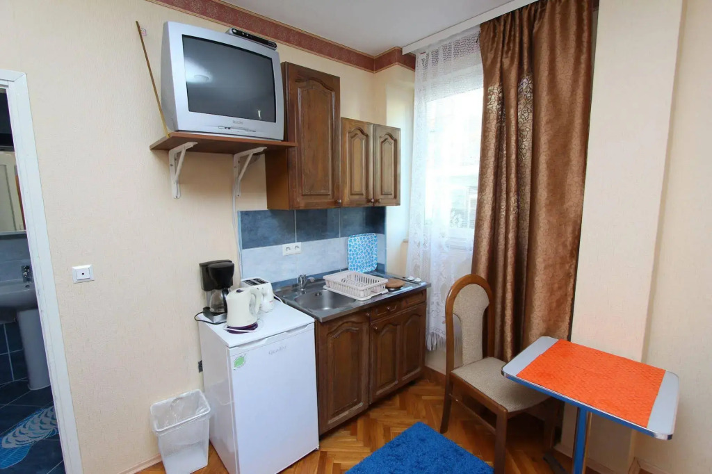 Rooms and Apartments Sally