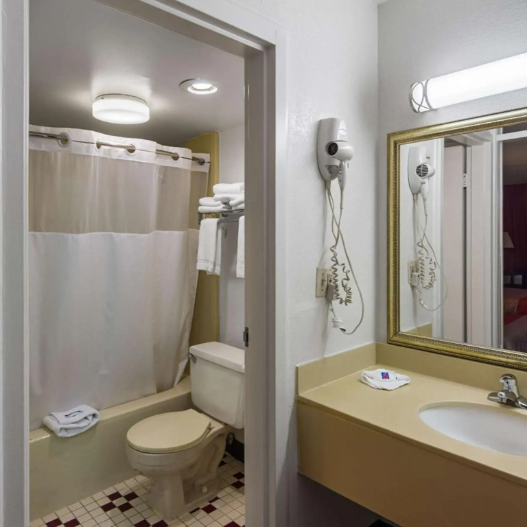 Motel 6-Groton, CT - Casinos nearby