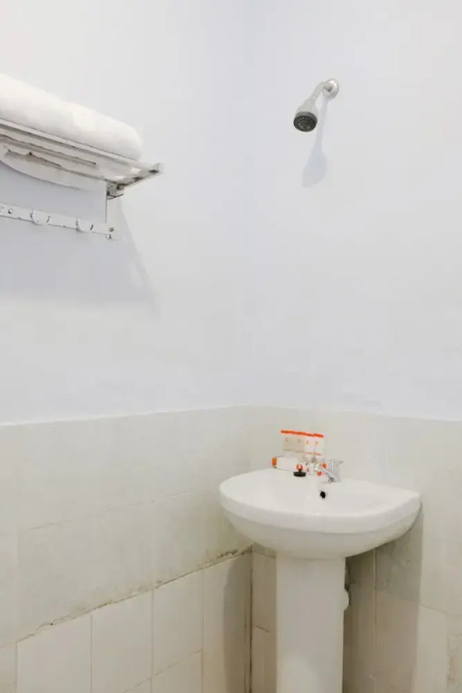 OYO 421 Alianda Guest House Syariah