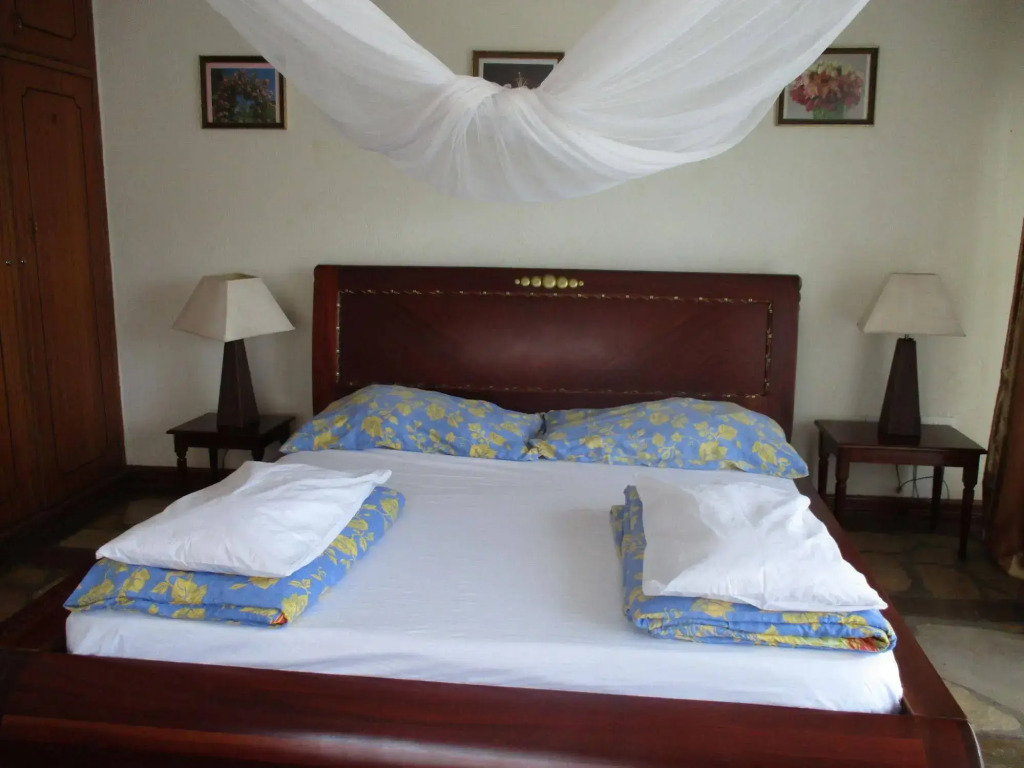 Buziga Shelter Lodge
