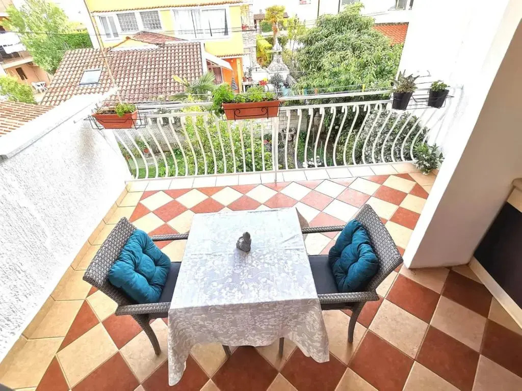 Lovely Family House Robi