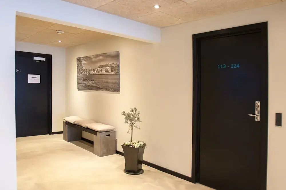 Hotel 6400