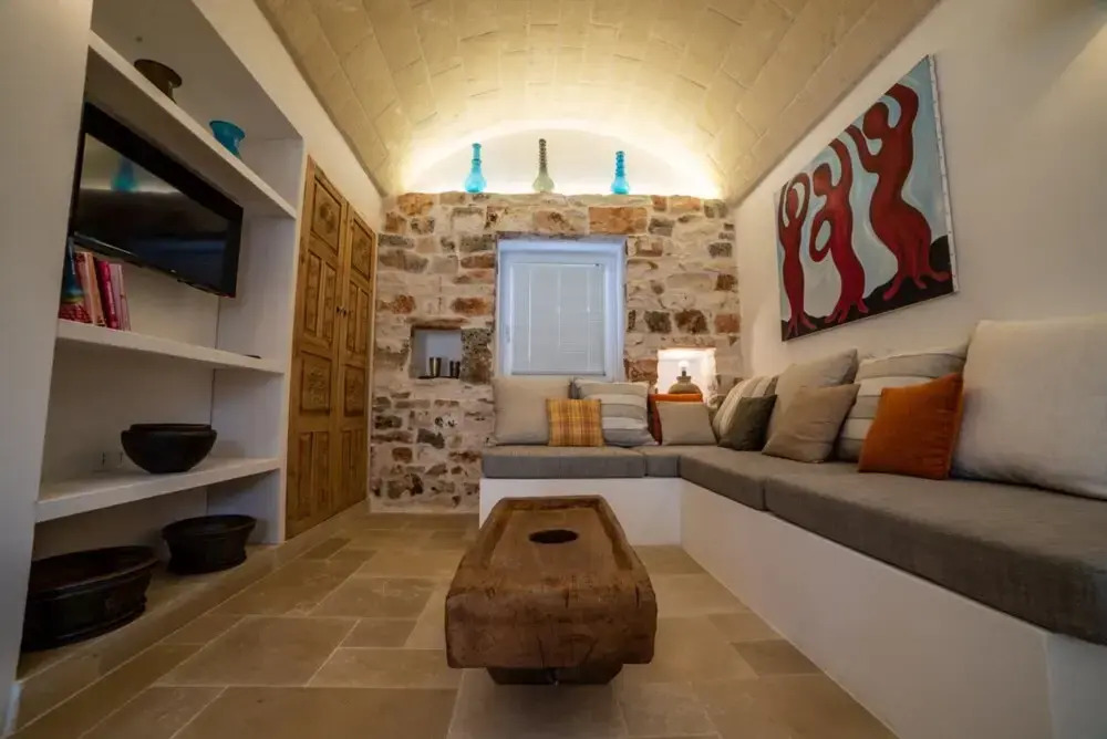 Traditional Trullo la Specchia