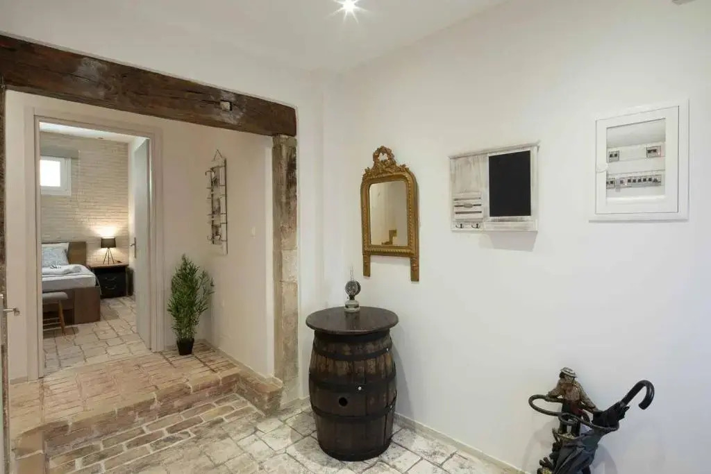 Alia House