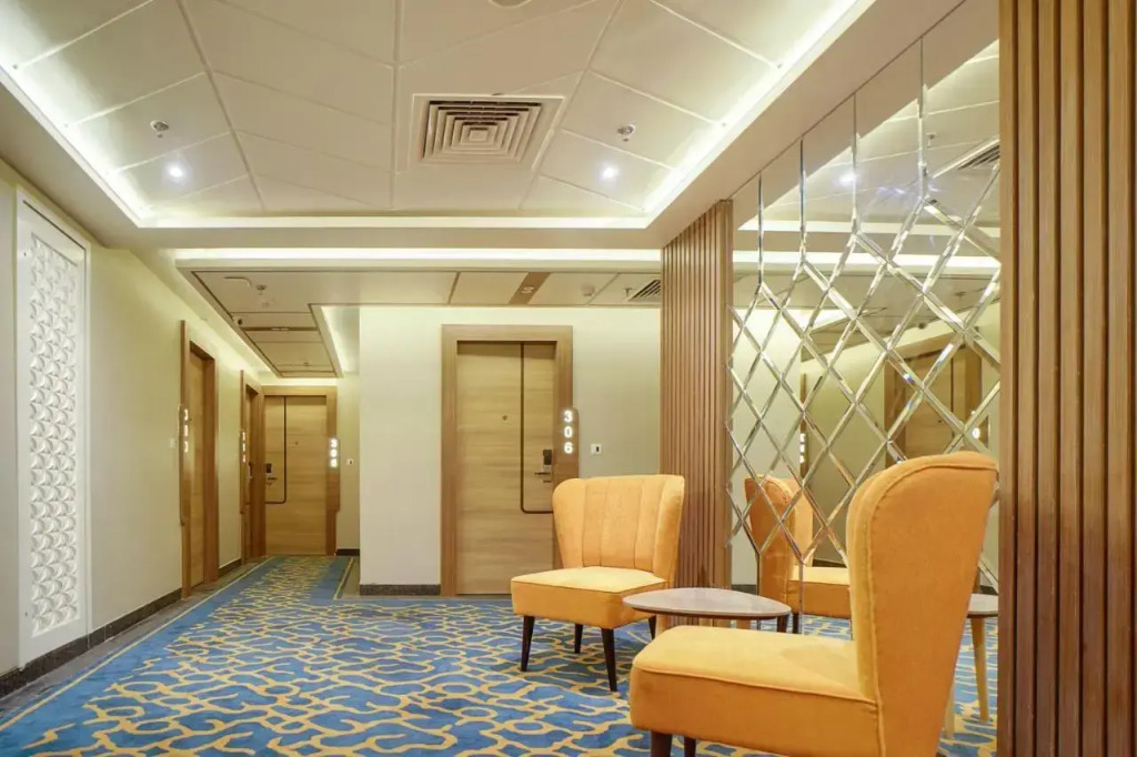 Hotel Four Element