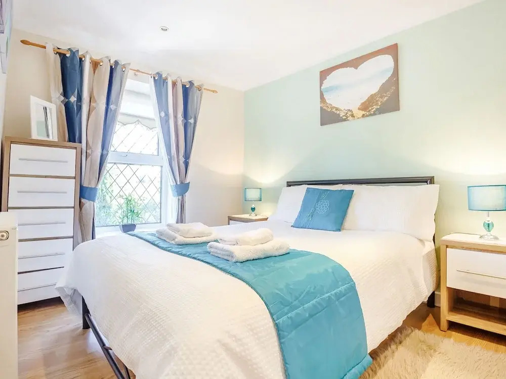 7 Dolydd Terrace