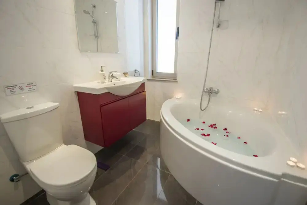 Mesogios House Suites
