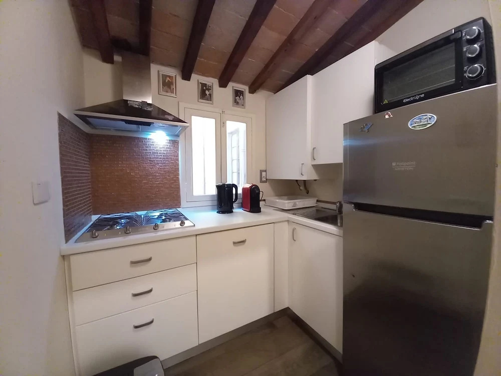 Leone in Firenze With 1 Bedrooms and 1 Bathrooms