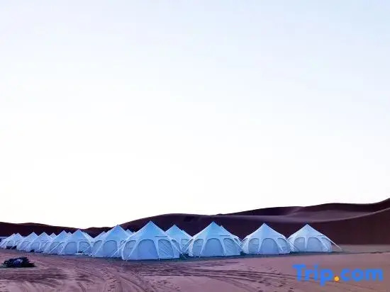 Tengger Desert Seeking Secret Camping Hotel
