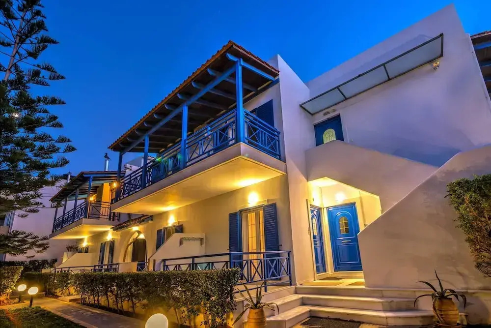 Bbq, Balcony, 42mbps, King, Backyard, Full Kitchen-1