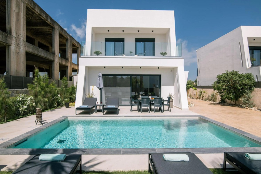 Sun White Villa