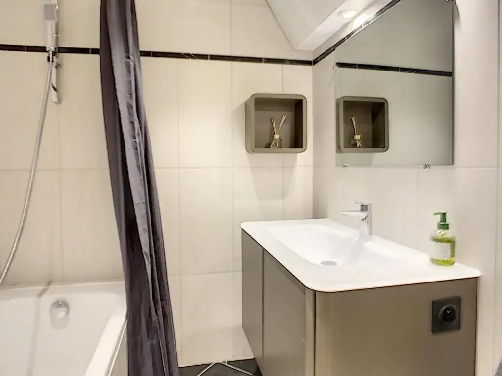 Appartement Cannes, 2 pièces, 4 personnes - FR-1-470-43