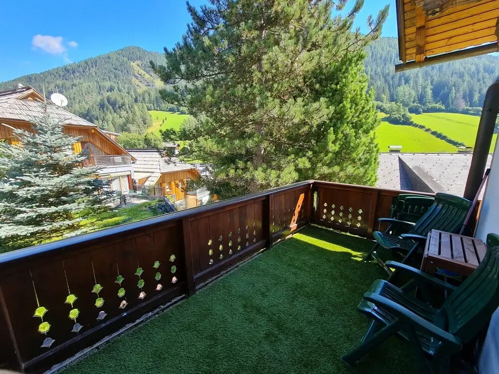 Cozy Apartment With Mountain View