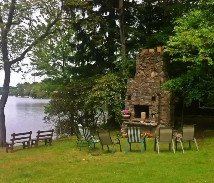 Lake Harmony Inn