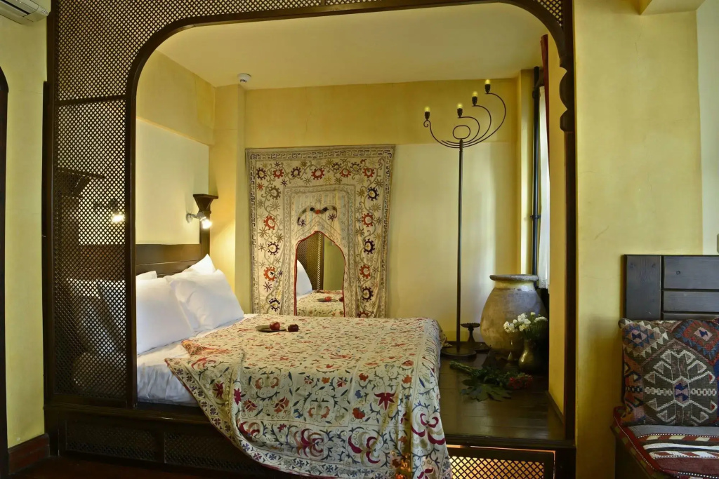 Hotel Empress Zoe