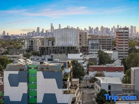 Cozy 1BR Apt Walk to Swinburne & Glenferrie Rd